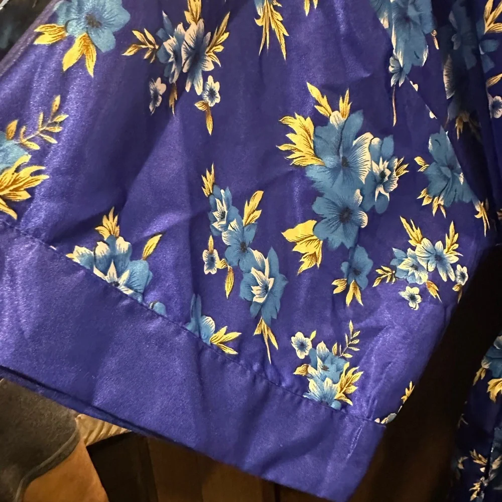 Source Unknown Blue Floral Robe - Picture 3 of 5